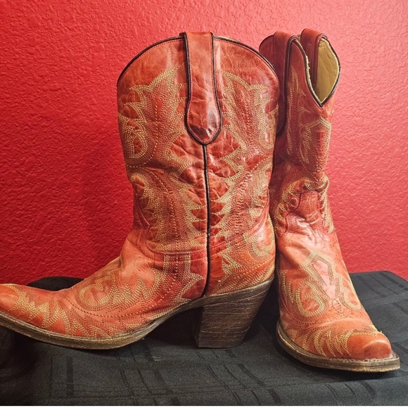 Women’s Corral Booties - Picture 2 of 3